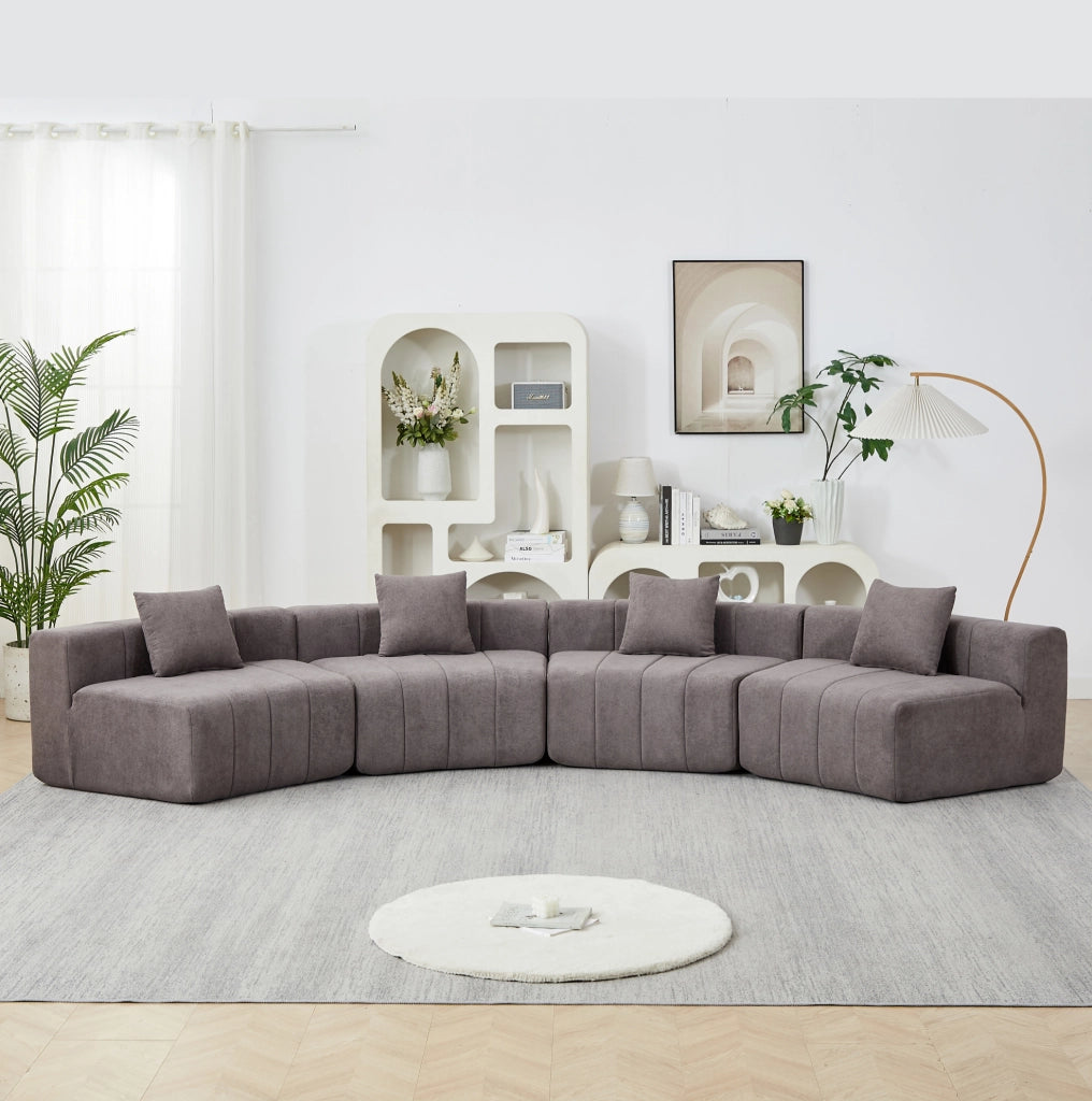 Divano modulare curvo 383,5x83,8x73,6 cm in ciniglia grigia con 2 cuscini