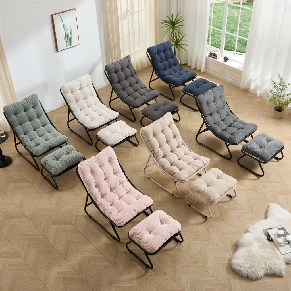 Poltrona lounge da esterno con pouf in acciaio; cuscino grigio