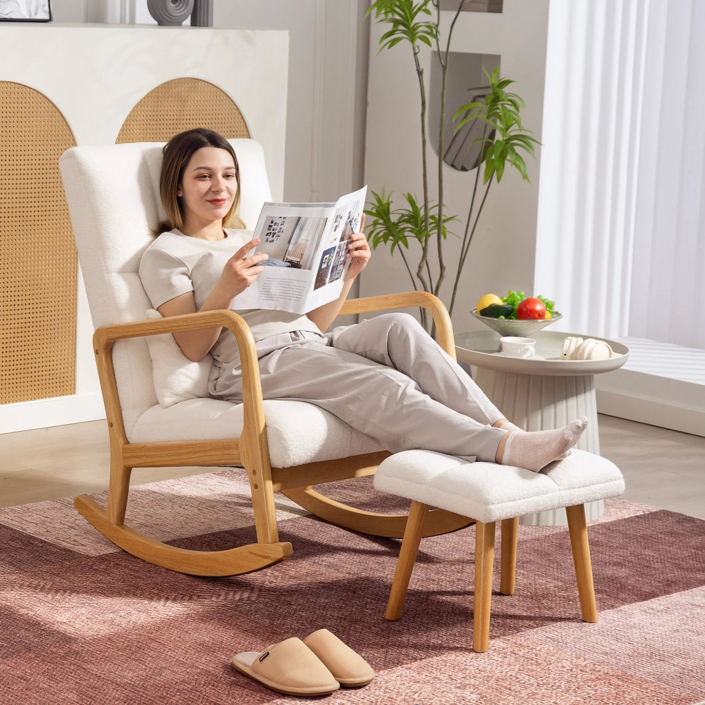 Poltrona a dondolo con poggiapiedi in tessuto bouclé bianco, sedia a dondolo con gambe in legno, 64,5 x 82 x 89 cm, per casa e relax