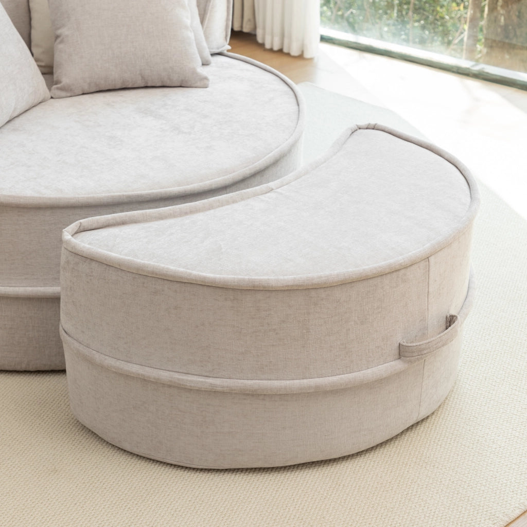 Poltrona lounge rotonda moderna con pouf e 5 cuscini in ciniglia grigia