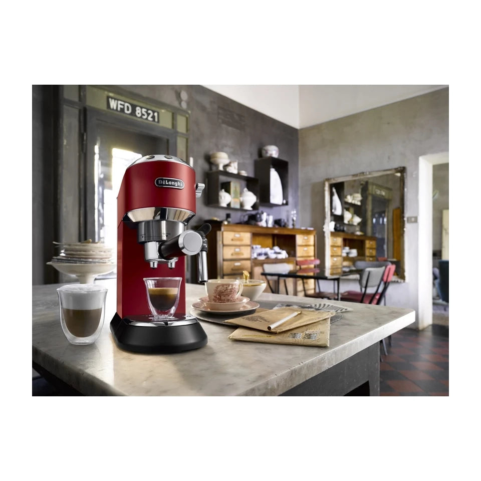 Macchina per caffè espresso semiautomatica De'Longhi Dedica Style EC 685.R da 1,1 L
