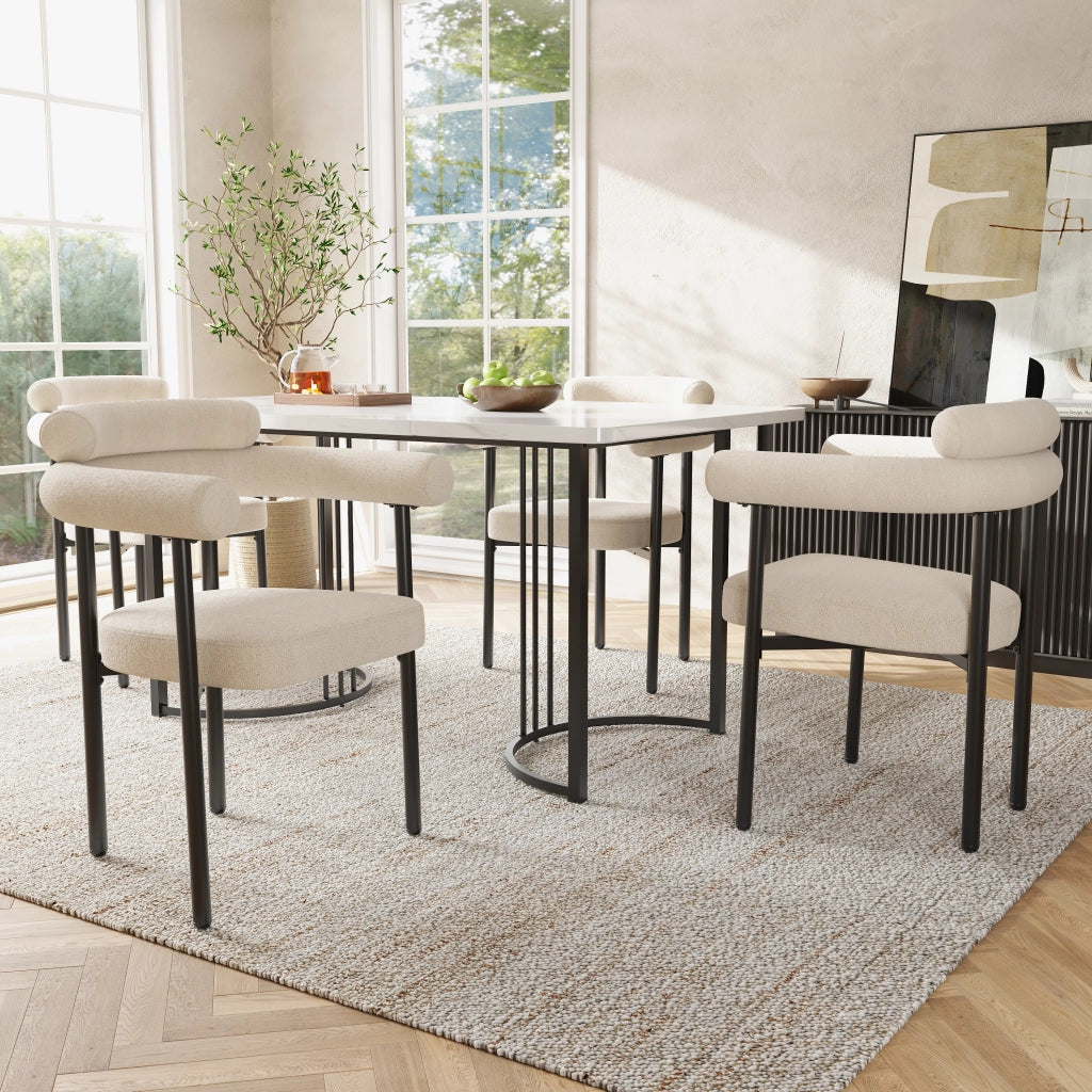 Sedia da pranzo con seduta ampia e schienale ergonomico in velluto beige e ferro