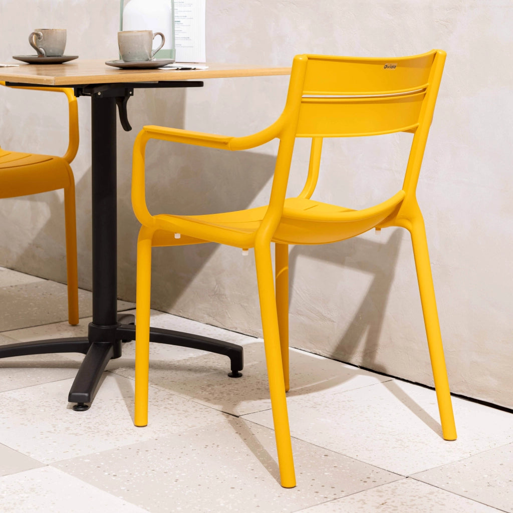 Oviala - Set di 4 poltrone da giardino in plastica giallo senape