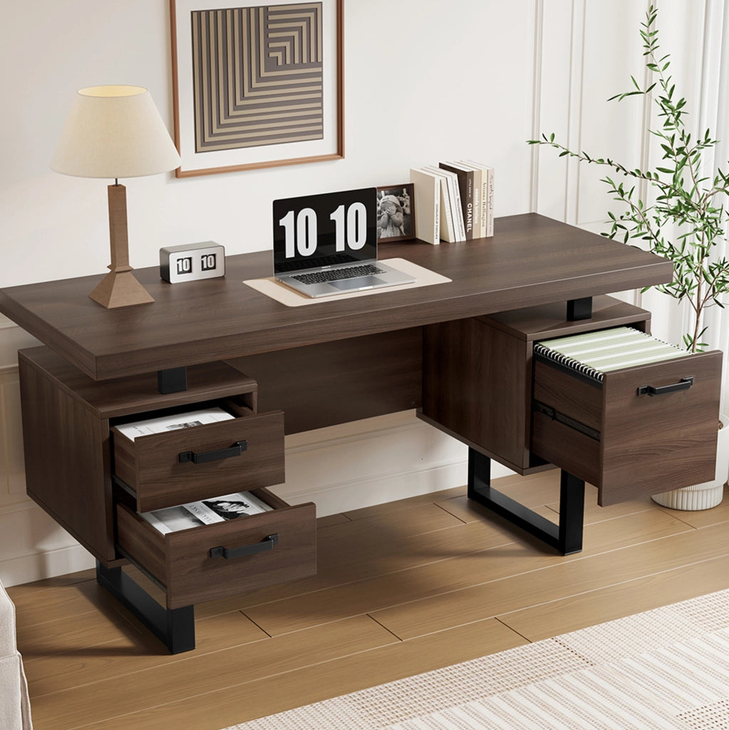 Scrivania da ufficio 135x54 cm con 2 cassetti e vano portadocumenti; MDF marrone