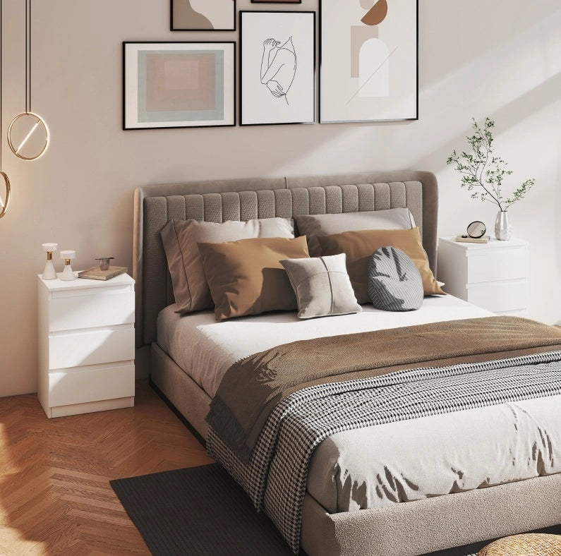 Set di 2 comodini con 3 cassetti; 40 x 30 x 59;5 cm; legno; bianco