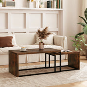 Set di tavolini da salotto; con due piani d'appoggio; legno; marrone rustico
