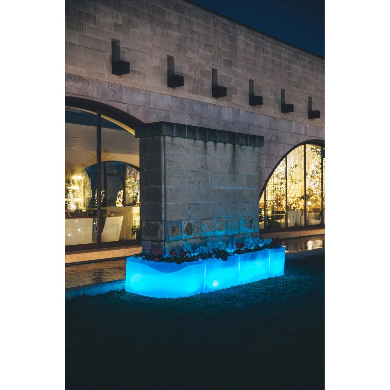 Vaso Fioriera luminosa angolare moderna di design 160x35 H50 in polimero resistente con LED multicolor per interno ed esterno - Made in Italy