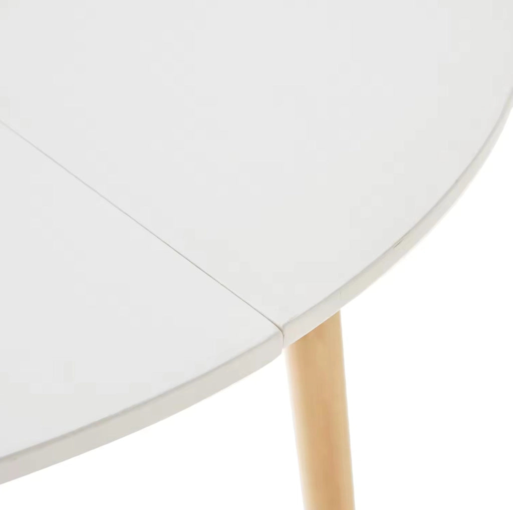 Set da pranzo con tavolo rotondo e 4 sedie moderne