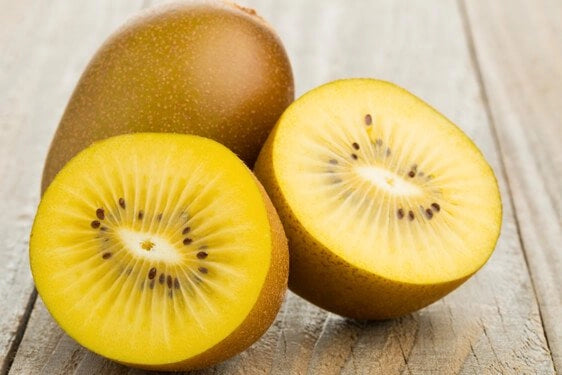 Pianta di Kiwi giallo actinidia deliciosa arnold  a polpa gialla  femmina  H150cm