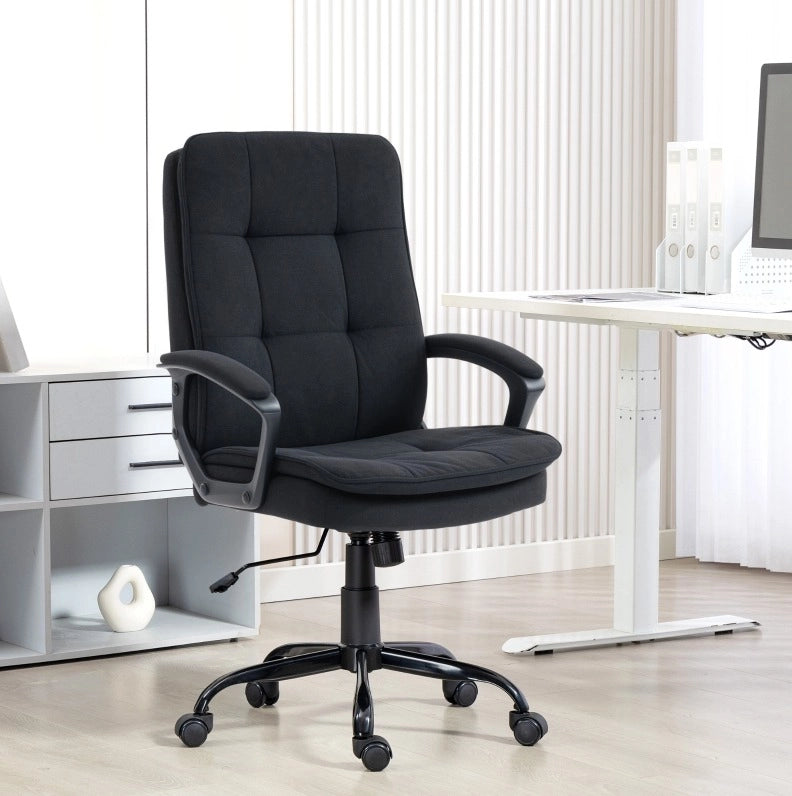 Sedia da ufficio ergonomica nera con doppio strato imbottito, altezza regolabile e braccioli