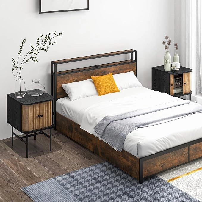Comodino con Ante Scorrevoli, Comodino da Letto con Scomparto Chiuso, Tavolino Laterale con Gambe Metalliche, per Soggiorno, Camera da Letto, 40 x 39 x 49 cm (2 x Nero)