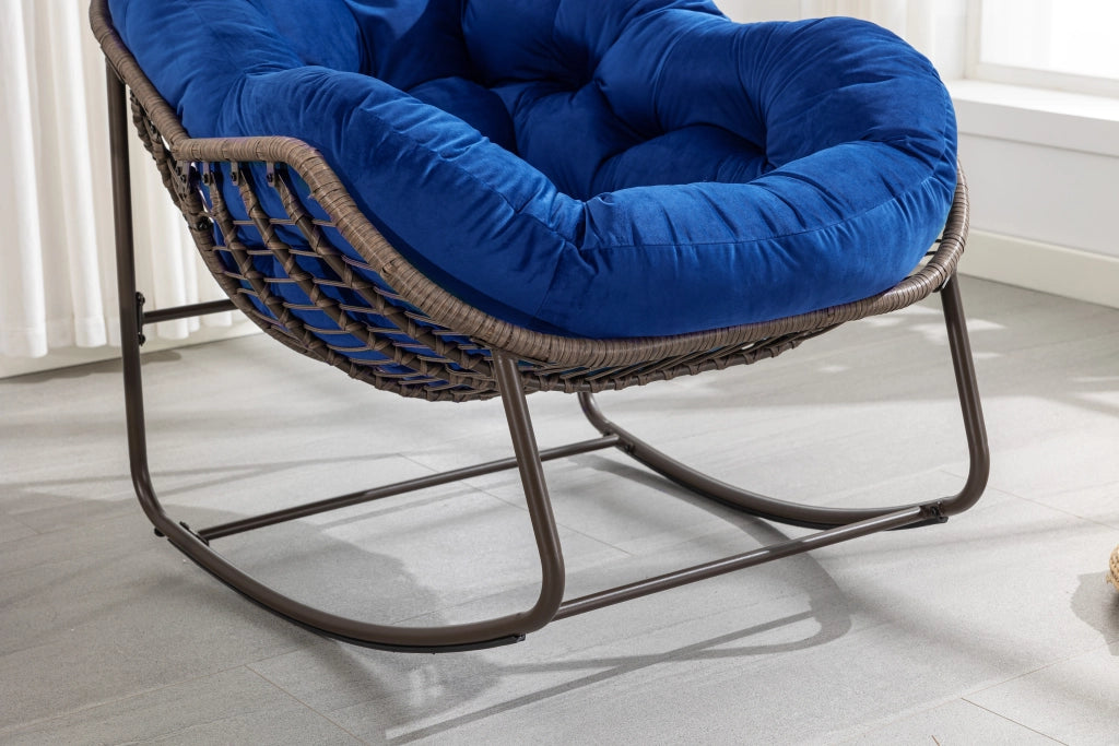Sedia a dondolo da esterno in rattan, sedia reclinabile imbottita con cuscino per esterni, ideale per veranda, soggiorno, patio e giardino, blu navy.