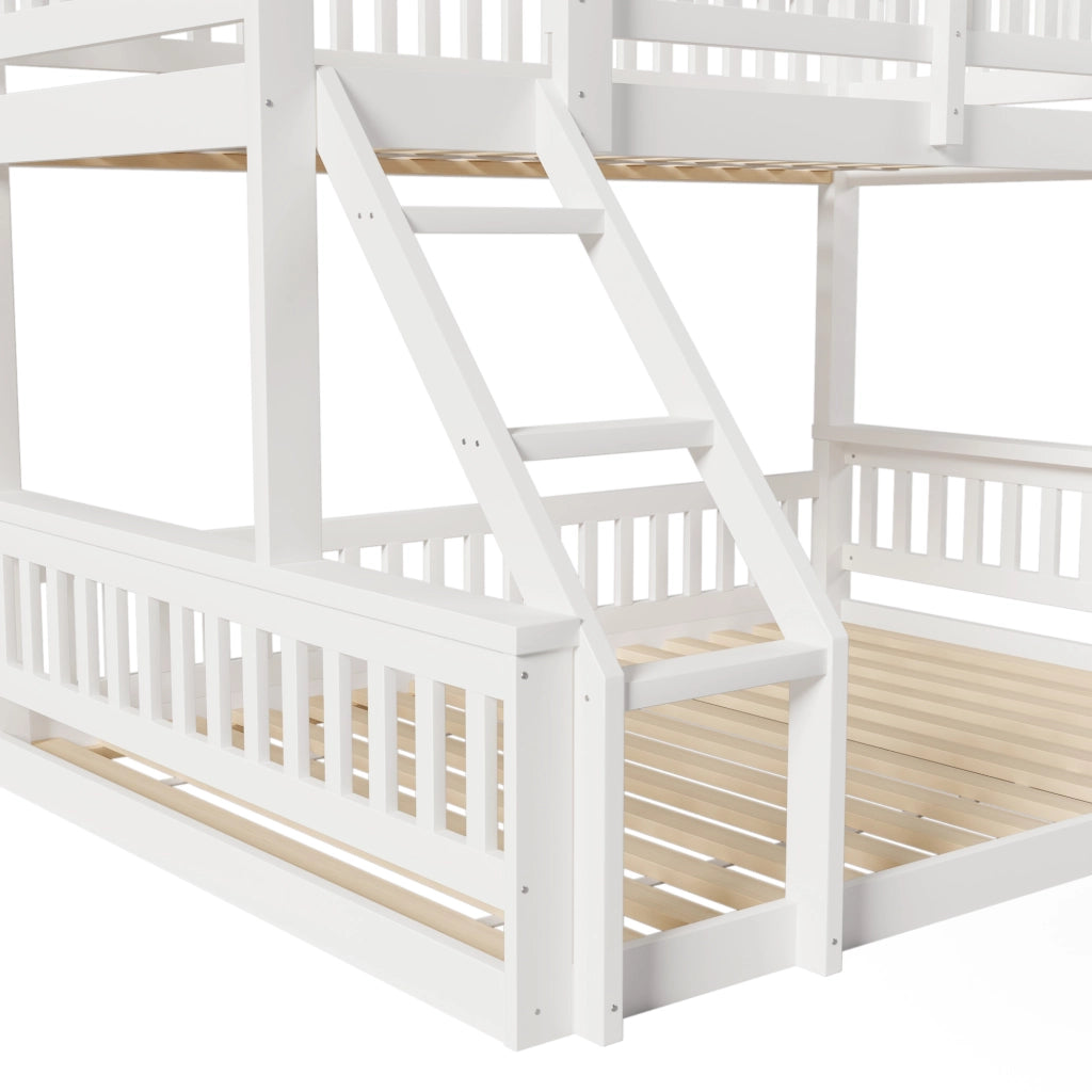 Letto a castello per bambini 90 × 200 cm e 140 × 200 cm in legno bianco con scala e sponde