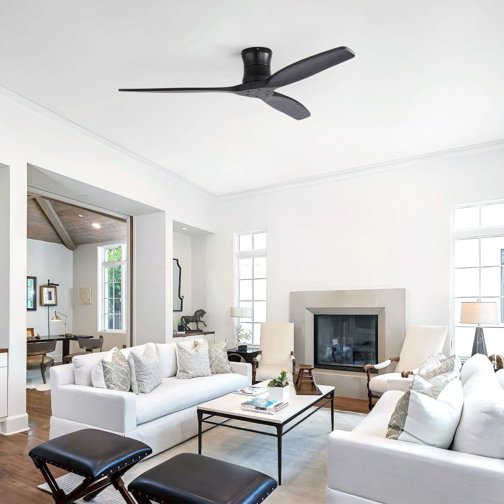 Ventilatore da soffitto nero opaco con motore DC reversibile e telecomando