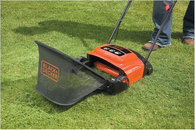 Black+Decker GD300-QS – Arieggiatore elettrico 600W per prati fino a 300 m²