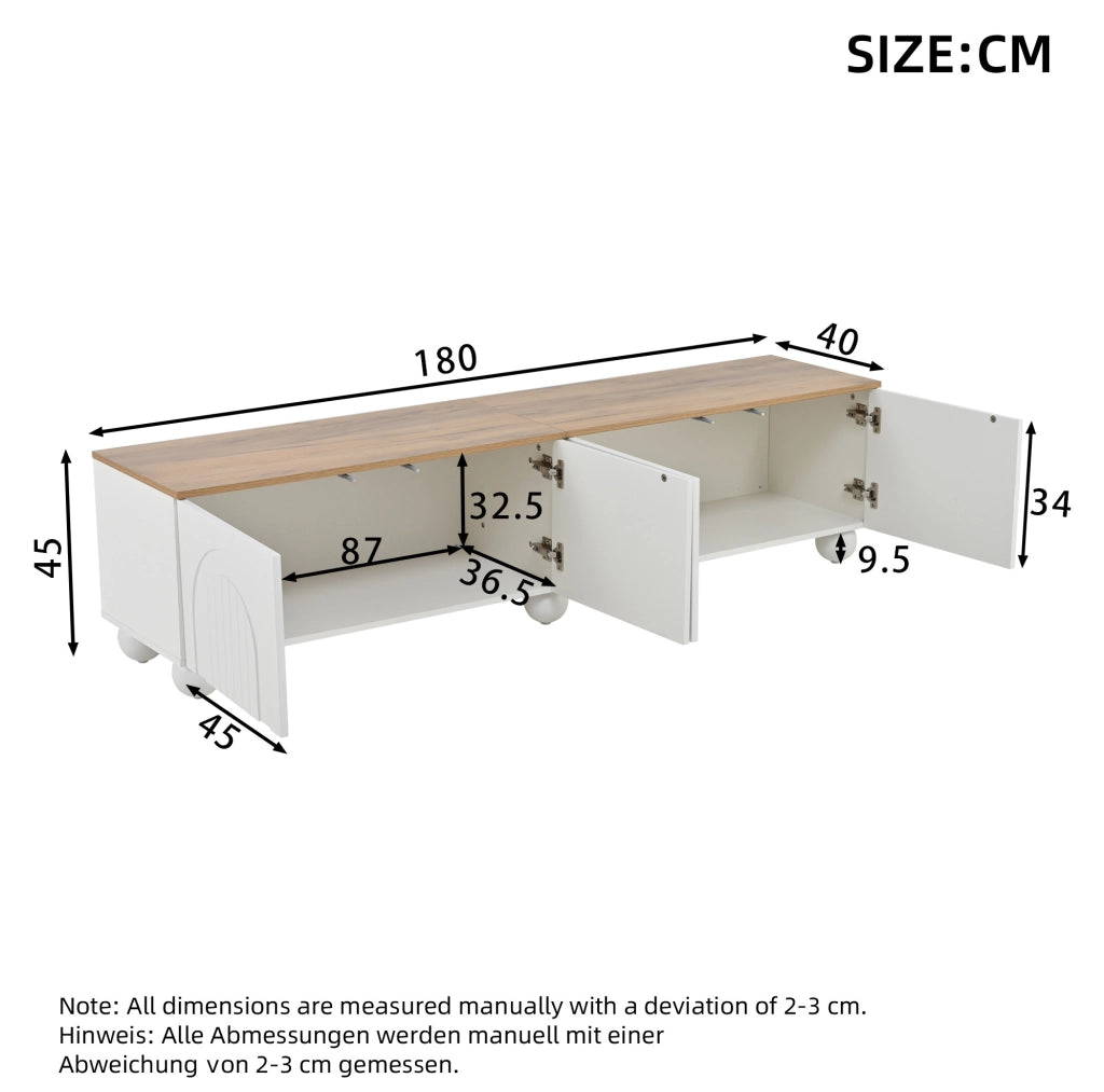 Mobile TV 180x40x45 cm con 4 ante, gambe metalliche a sfera, MDF bianco e legno, supporto per TV fino a 80 pollici