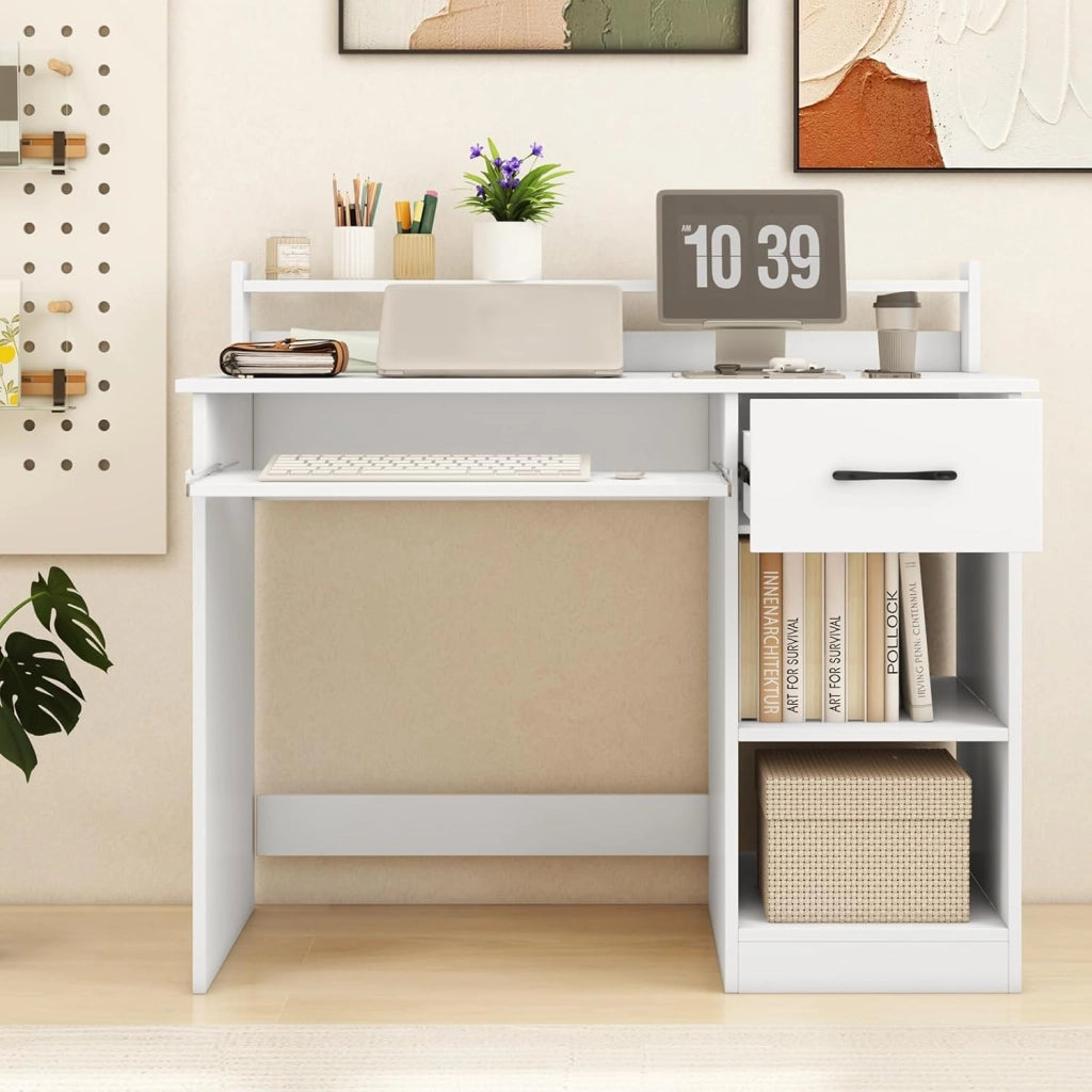 Scrivania per Computer con 2 Prese di Corrente e Prese USB, Scrivania Ufficio con Cassetto e Ripiano Estraibile per Tastiera, Scrivania Gaming con Ripiano Regolabile, 105 x 55 x 89 cm, Bianco