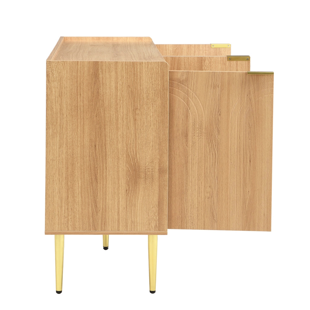 Madia a 4 ante con ripiani regolabili in MDF naturale e gambe in ferro dorato per soggiorno 140 × 38 × 75 cm
