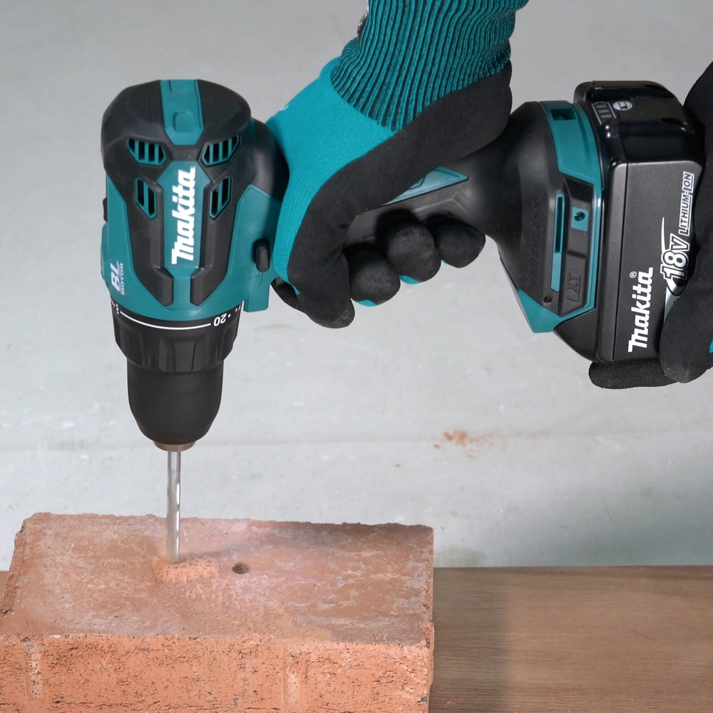 Makita DHP490RFX3 Trapano Avvitatore 18 V LXT – 65 Nm, 2 x 3,0 Ah + 74 Accessori