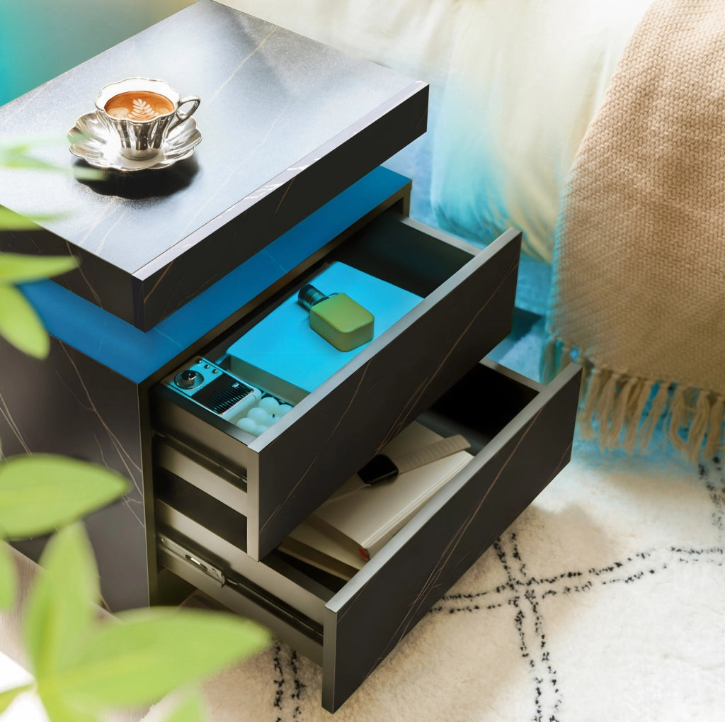 Comodino ULEVR con LED multicolore regolabile, 2 cassetti e vano aperto, nero e oro