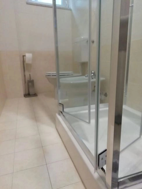 Box doccia Cristallo 6 mm 3 lati - Due Fissi piu' porta Saloon Trasparente - Misura: 75 x 140 x 75 x190h