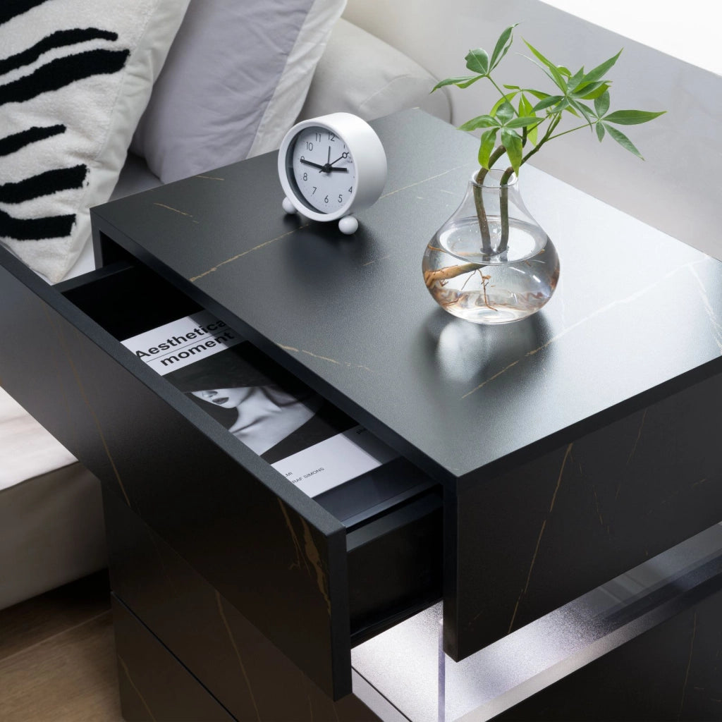 Comodino con cassetti e LED ¨C Minimal ¨C Nero e oro, pannello acrilico, per camera e soggiorno