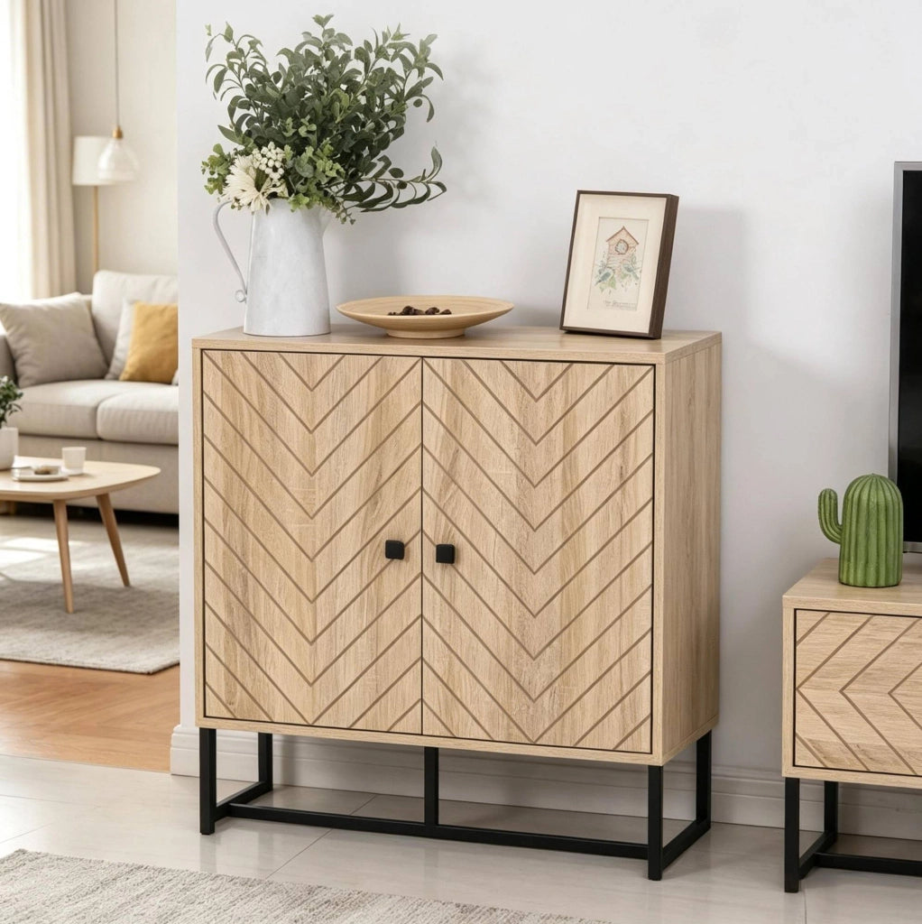 Sideboard con ripiani regolabili in legno naturale e nero