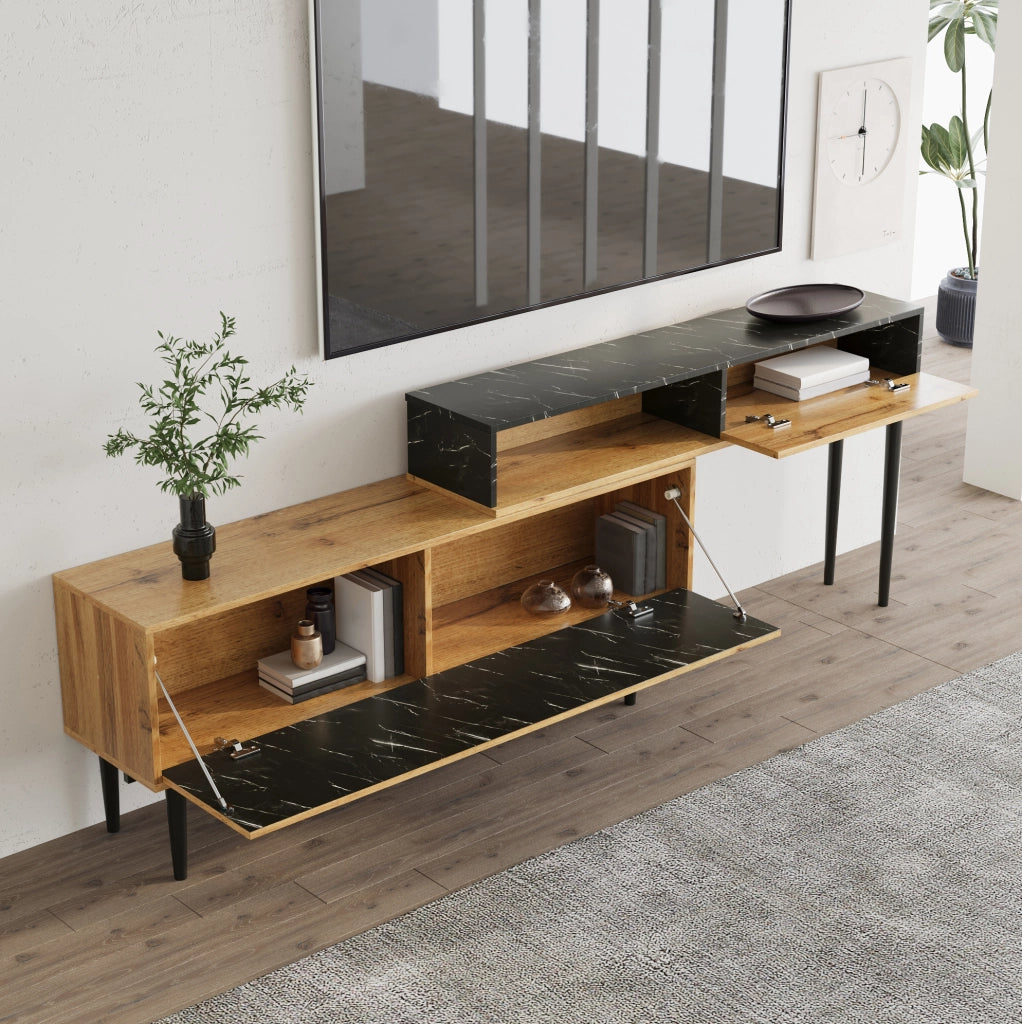 Mobile TV moderno effetto marmo e venatura legno, struttura in MDF con bordi in PVC e gambe in ferro, colore legno naturale