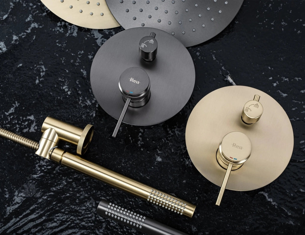 Set Doccia Da Incasso Rea Lungo Grip Gold Brush + Box