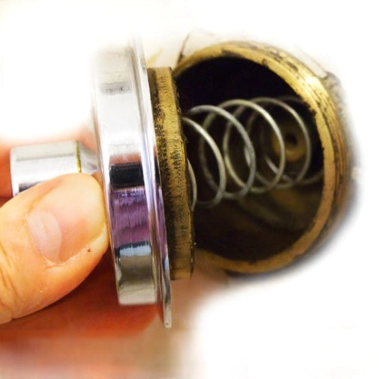 Molla di ricambio per pulsante cassette di scarico modelli Catis e Rio