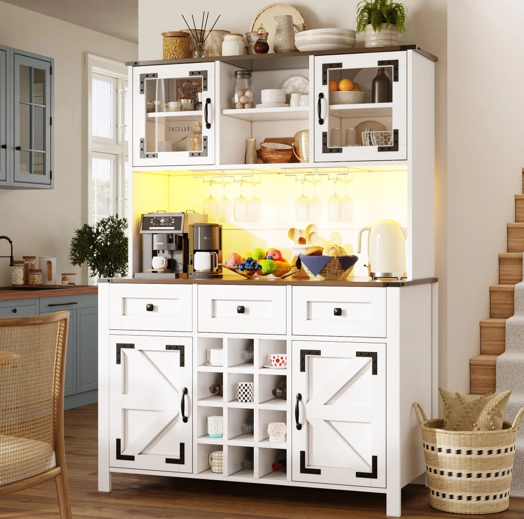 Credenza alta 120x40x170 cm in MDF e vetro; con illuminazione LED; 2 prese e 2 porte USB; per cucina; bianca