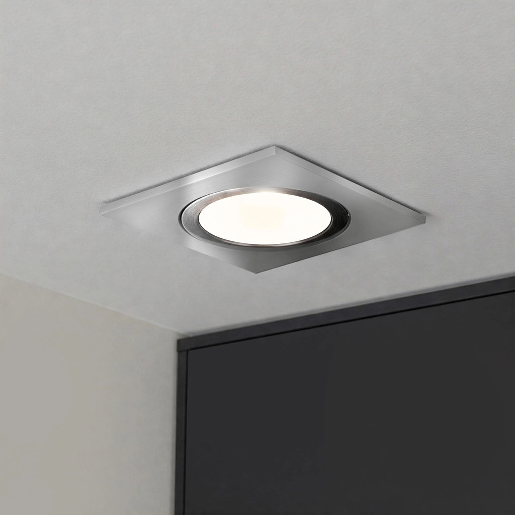 Faretto ad incasso portafaretto cromato lucido quadrato foro 70mm moderno orientabile supporto lampade GU10 GU5.3 CROMATO