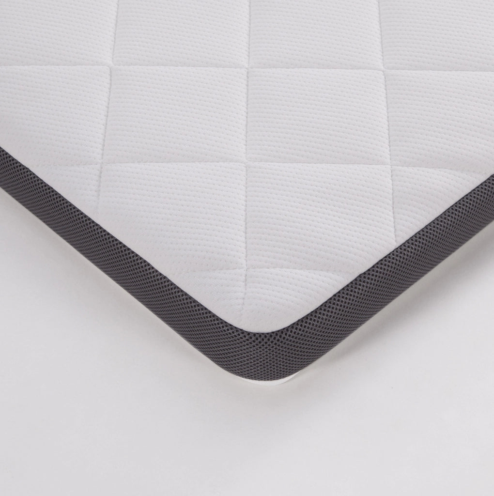 Materasso in schiuma H3 a 7 zone con moduli ergonomici; bianco e grigio