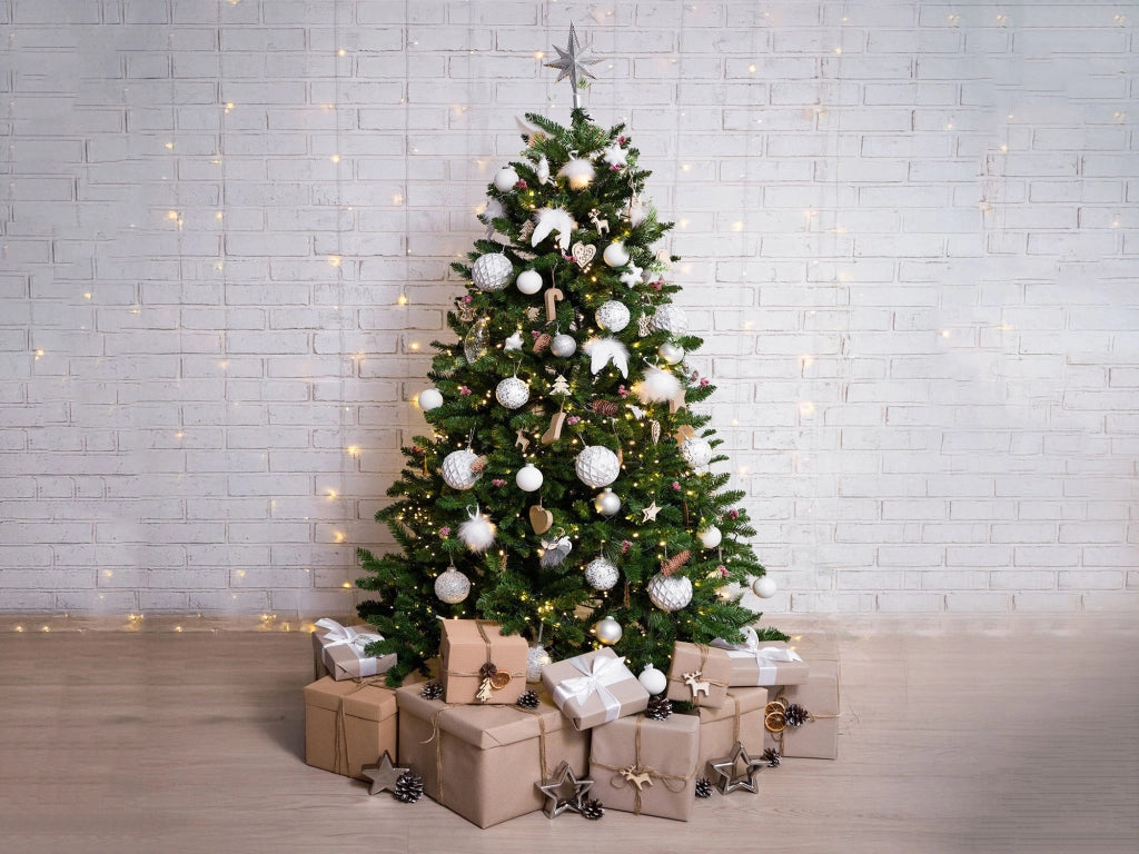 Albero di Natale Camden, Albero artificiale extra folto, Albero effetto reale in PVC con Pigne incluse, 668 rami, Altezza cm 180