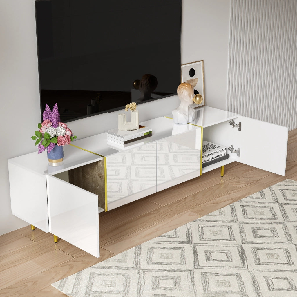 Mobile porta TV lucido con quattro ante, moderno e semplice, di colore bianco.