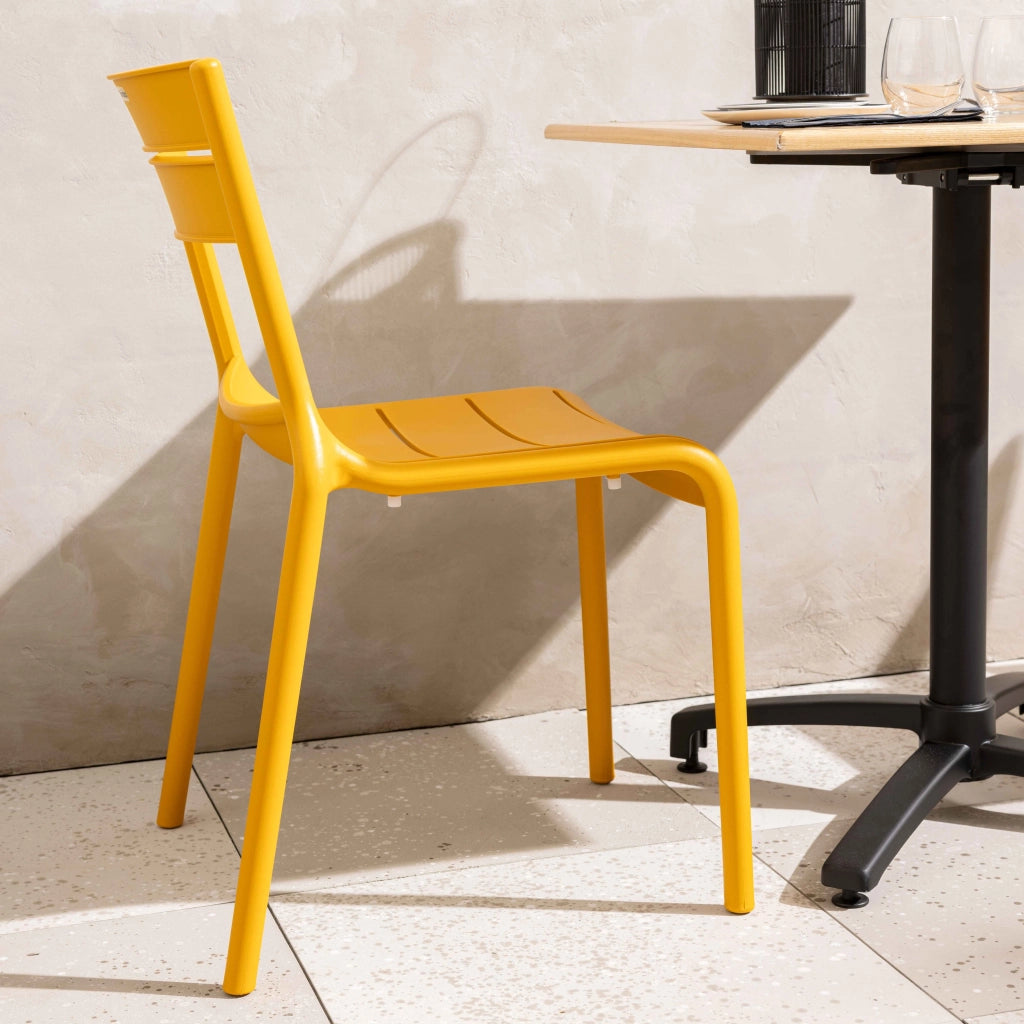 Oviala - Sedia da giardino in plastica giallo chiaro