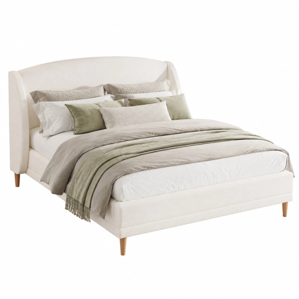 Letto imbottito in bouclé bianco con testiera wingback e rete a doghe