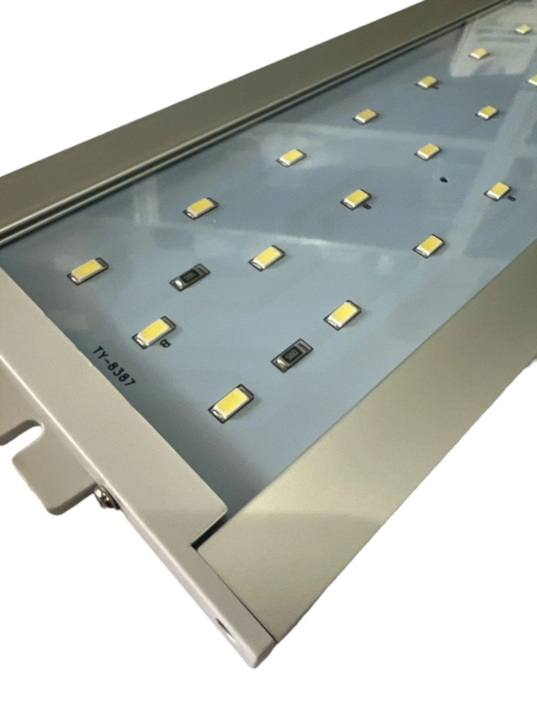 Plaffoniera Led Lampada per acquario con supporto 40-52cm/16-20in Dee-45