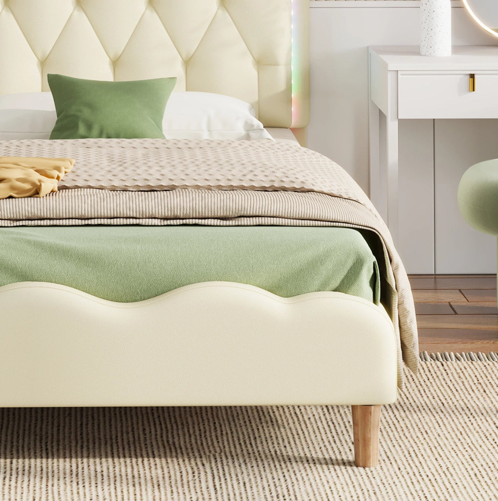 Letto imbottito singolo 90x200 cm con testiera ondulata in PU beige e strisce LED multicolore