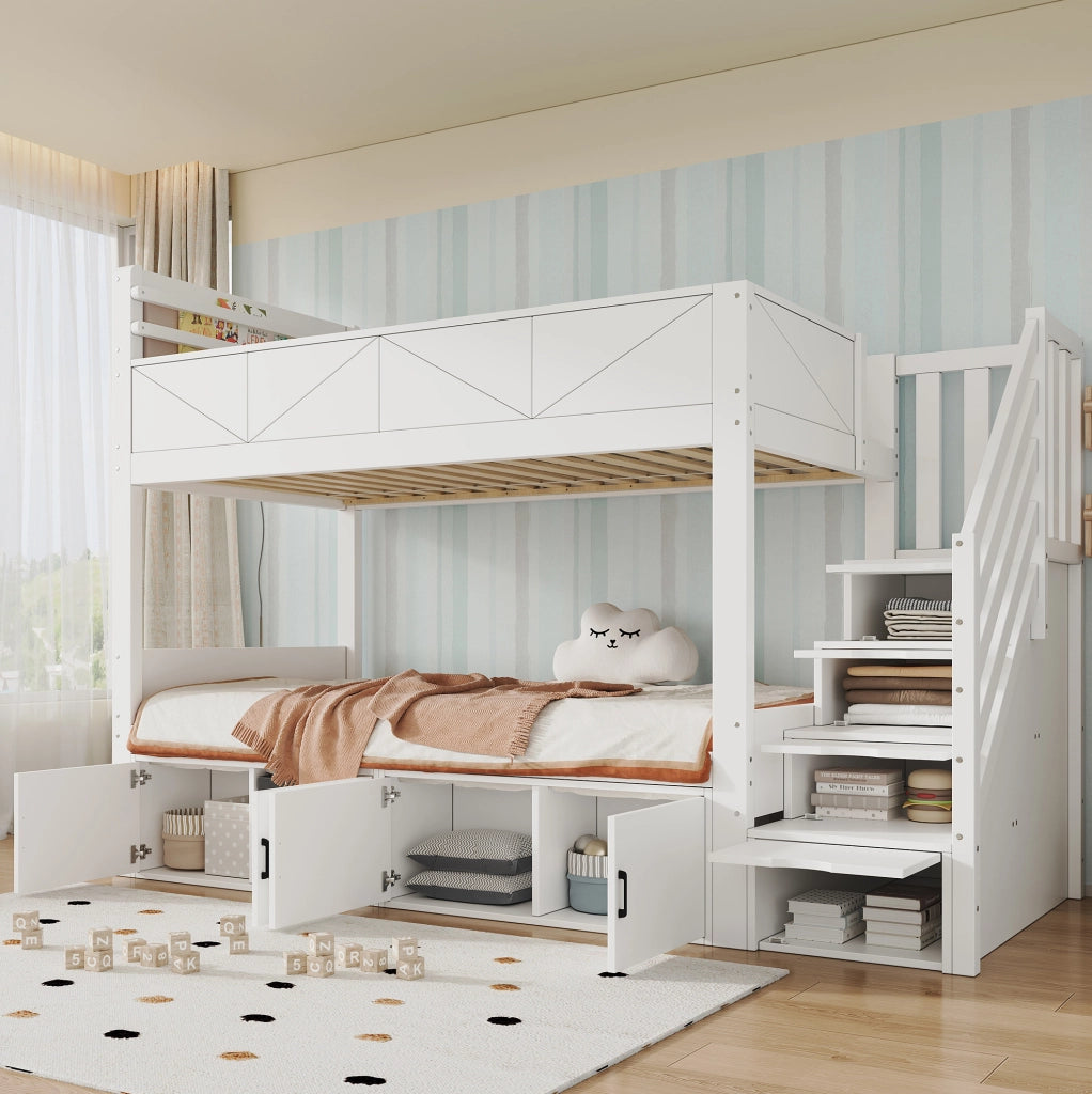 Letto a castello bianco 90x200 cm con scala contenitore; vani chiusi e protezione alta