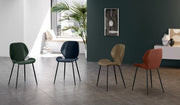 Sedia da pranzo Diana con seduta in soft-touch cuoio e gambe in metallo nero, design vintage moderno - Sedia living di alta qualità