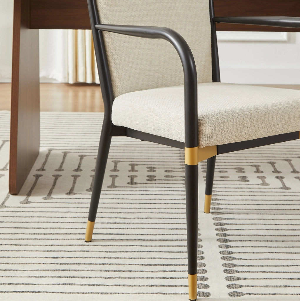 Set di 2 sedie da pranzo con braccioli in tessuto beige e dettagli dorati