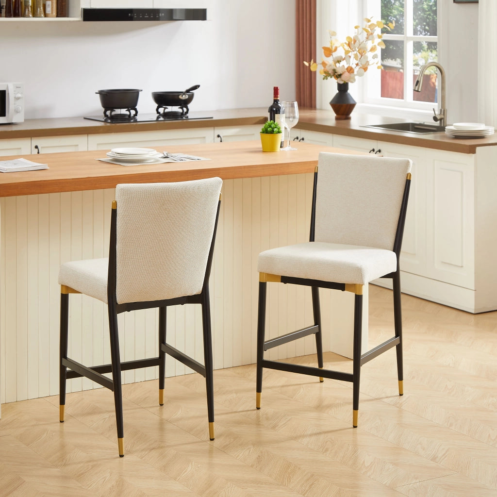 Set di 2 sgabelli da bar in stile scandinavo con poggiapiedi rettangolare, seduta in tessuto beige e struttura metallica