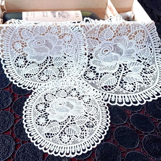Tavolo con tovaglia vintage - Tovaglia rotonda con bordi arrotondati - Piatti da sottoporta - 6 pezzi - 15 cm - Decorazione per sala da pranzo e matrimonio