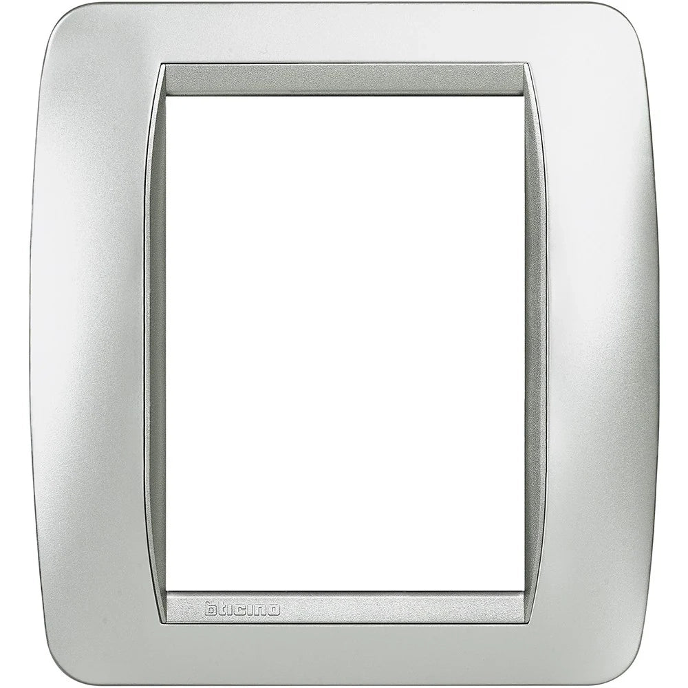 Living Int. - Placca 3+3 posti tech - L4826TE