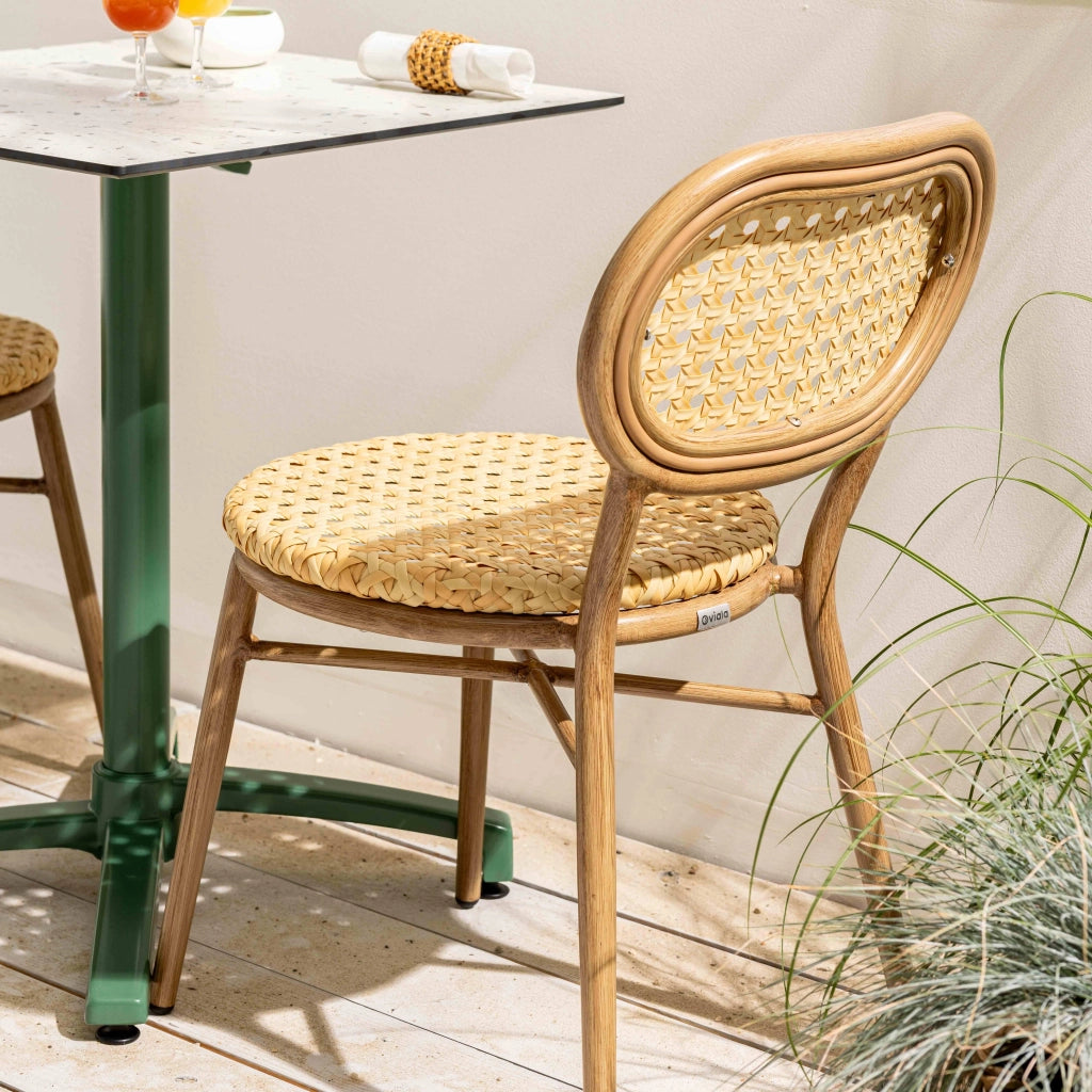 Oviala - Sedia da terrazza in alluminio e rattan sintetico