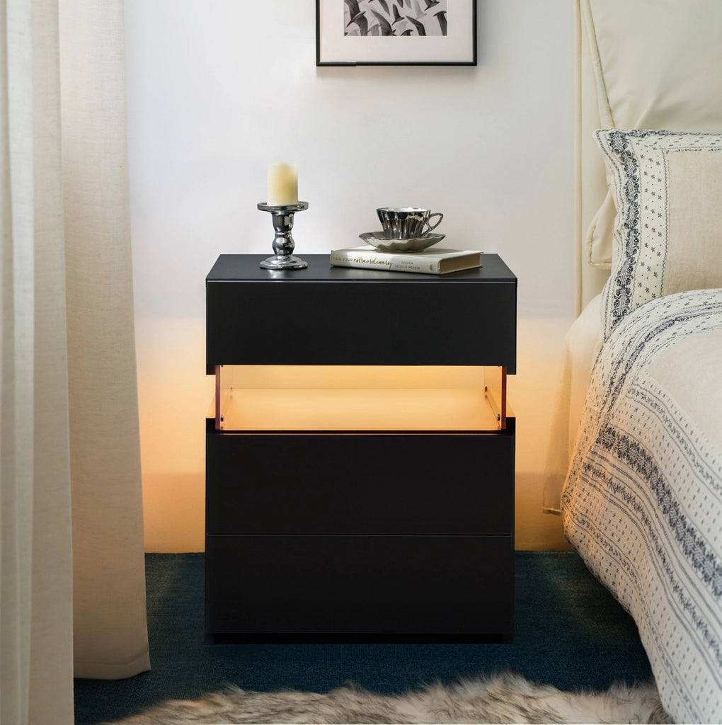 Comodino con LED RGB e 3 cassetti in legno ingegnerizzato nero