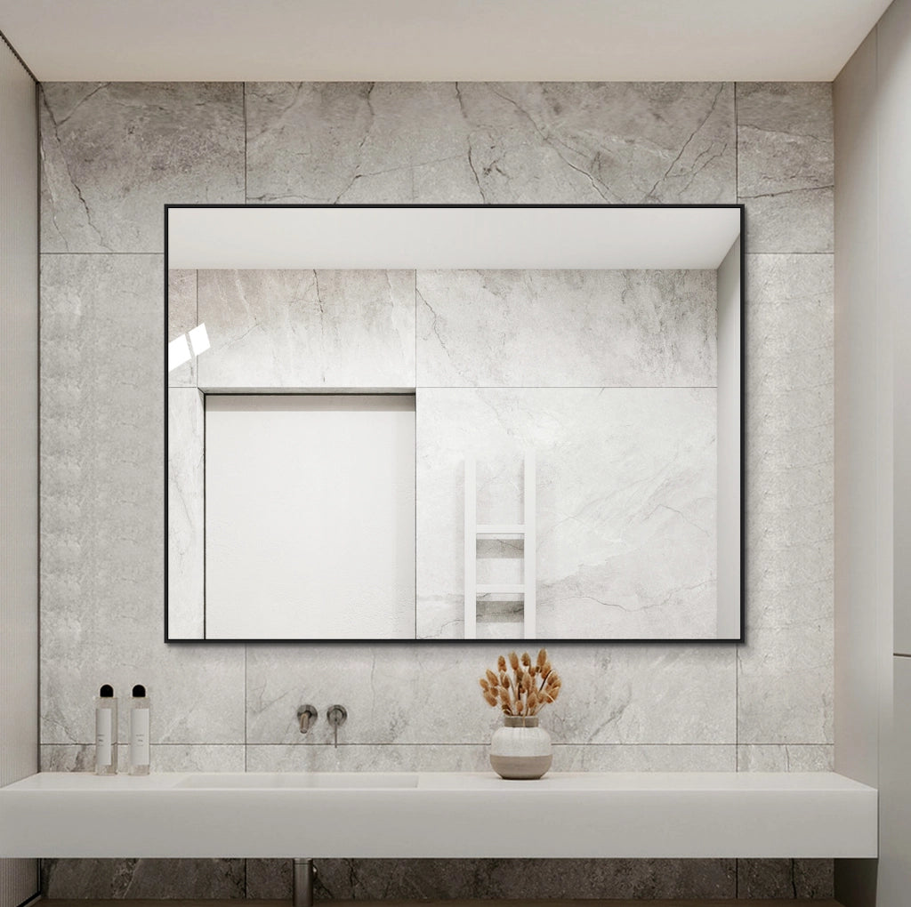 Specchio da Bagno 60x80 cm con Cornice in Alluminio Nero, Vetro Specchio HD Senza Rame, Montaggio Orizzontale e Verticale
